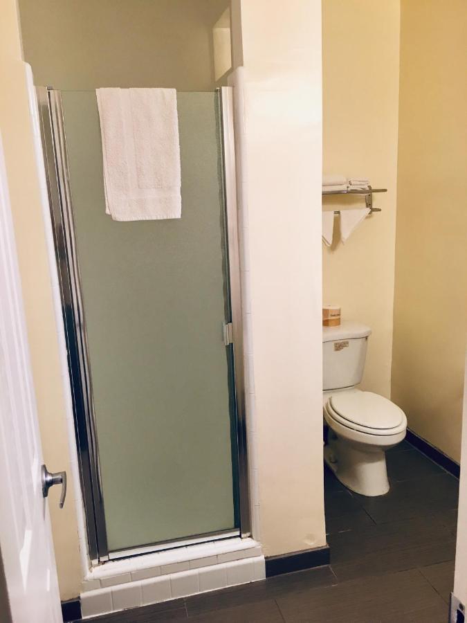 Los Feliz Hotel Glendale Eksteriør bilde