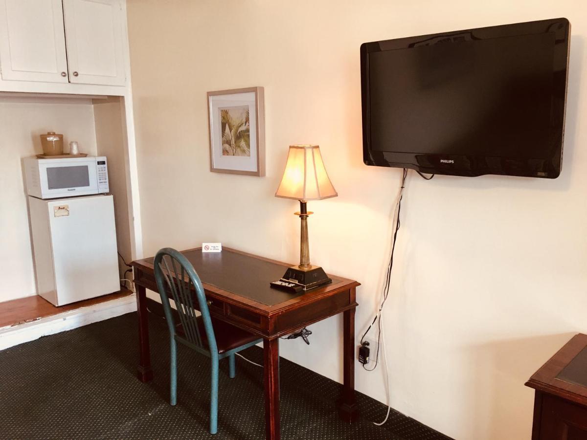 Los Feliz Hotel Glendale Eksteriør bilde
